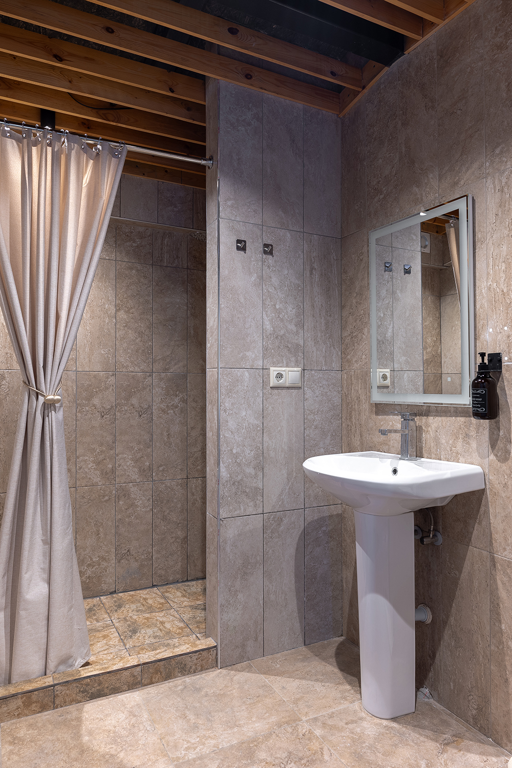 4 - Standard Double room